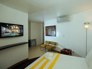 Balabag Bed & Breakfast | Bluewaves Westcliff Villa