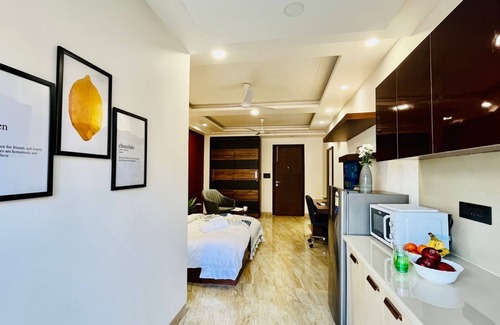 DLF Phase 3 Hotel | BluO Studio2 DLF CyberCity - Balcony, Gym TT, Lift