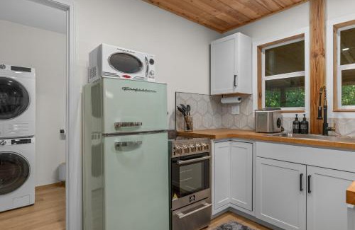 Crane Hill House | Blūstone at Smith Lake
