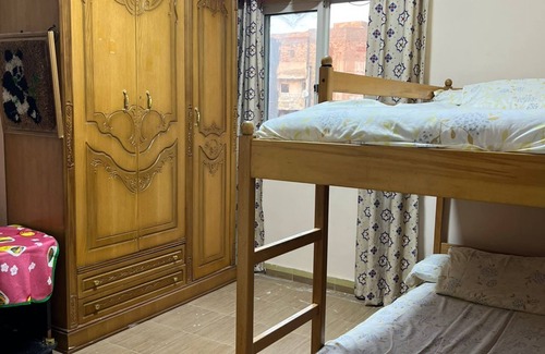 Agouza Apartment | BnB Cairo-Charming 2-bedroom apartment in delightful Giza Governorate with AC