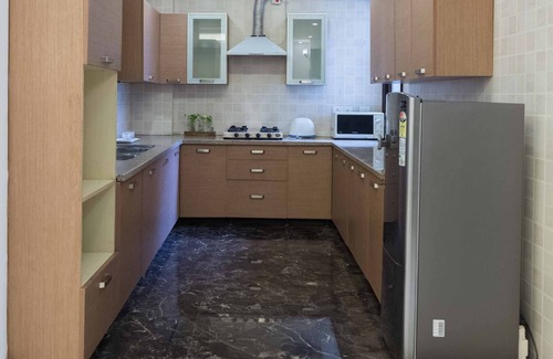 RK Puram Bed & Breakfast | Bnb Defence Colony Woodpecker (private Room) with Ac and Wifi