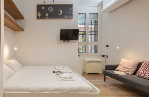 Tricolore Apartment | BnButler - Visconti di Modrone, 18