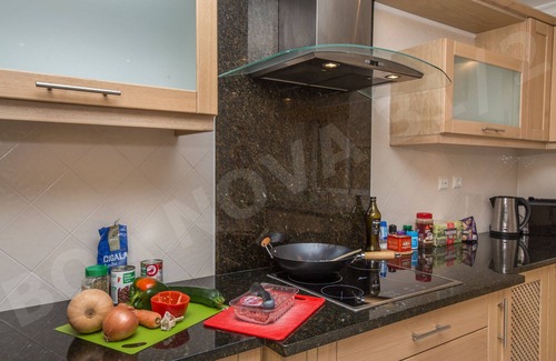 Estombar Ski Chalet | Boa Nova 31/2 | professionally cleaned | 2-bedroom townhouse | close to Carvoeiro and Ferragudo