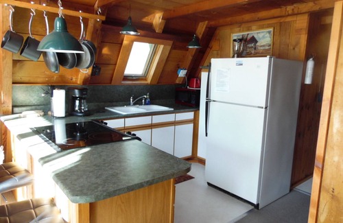 Oscoda Cabin | Board Walk Beach 2 Tree House one of 3 cabins on Lake Huron