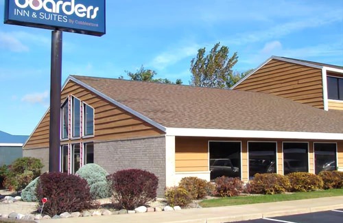 Wautoma Hotel | Boarders Inn & Suites by Cobblestone Hotels - Wautoma