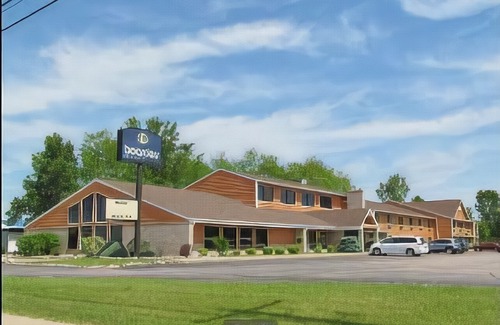 Wautoma Hotel | Boarders Inn & Suites by Cobblestone Hotels - Wautoma