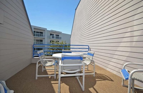 Englewood House | Boardwalk #16