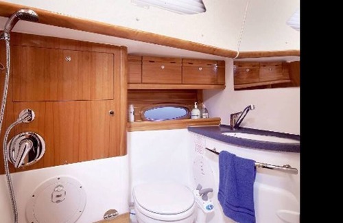 Palavas-les-Flots Boat Rental | Boat at dock