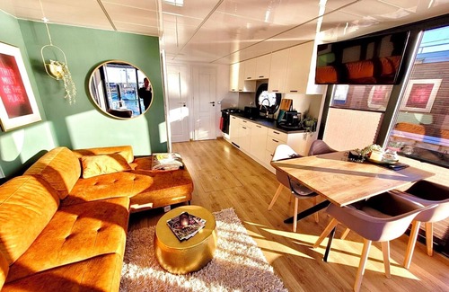 Heiligenhafen Boat Rental | Boat 'Hausboot Inkl Motorboot, Ostsee' with Sea View, Private Terrace and Wi-Fi