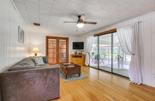 LaBelle House | Boat Lift and Private Dock Riverfront LaBelle Gem