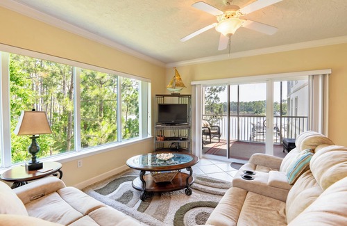 Gulf Shores Condo | BOAT SLIP! Stay Monthly Oyster Bay Retreat for 6! Waterfront Condo w/ Resort Ame