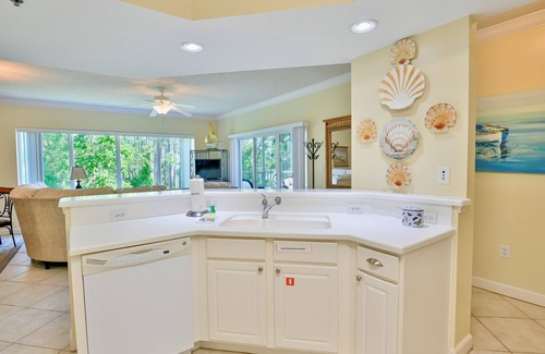 Gulf Shores Condo | BOAT SLIP! Stay Monthly Oyster Bay Retreat for 6! Waterfront Condo w/ Resort Ame