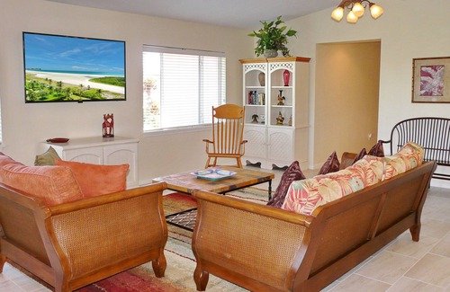 Marco Island House | Boater’s getaway w/ direct access to the Gulf of Mexico & hot tub