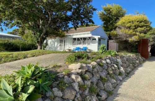 Lancelin House | Boathouse - Highest Hilltop On Oceanfront