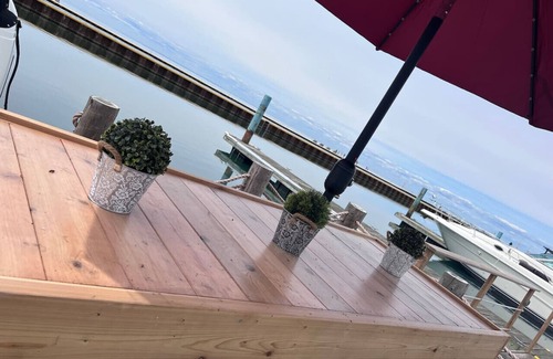 St. Catharines Boat Rental | Bob's Yer Uncle in Port Dalhousie