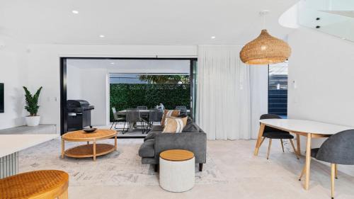 Hawks Nest House | Bobe 2 Luxury Beach Escape