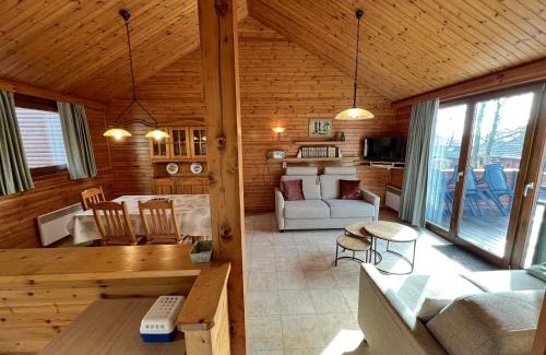 Somme-Leuze Ski Chalet | Bochetay 12