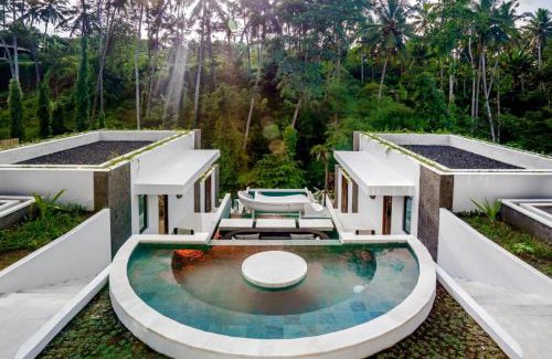 Melayang Villa | Bodacious 6 BR Jungle View Private Villa CYN