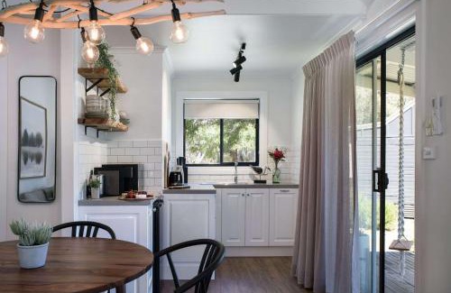 Daylesford House | Bodhi Daylesford - family friendly group accommodation with pool