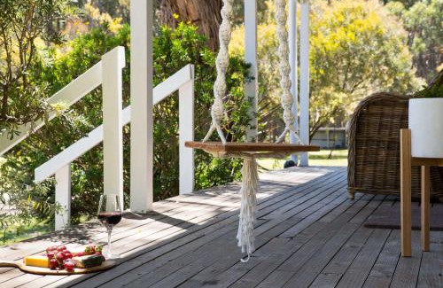 Daylesford House | Bodhi Daylesford - family friendly group accommodation with pool