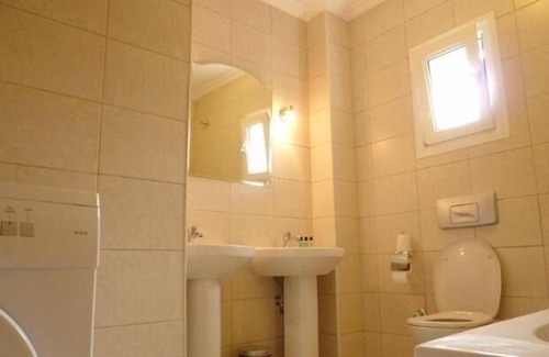 Bouvet Island Villa | "Bodrum'da Lüks Konaklama: 4+1 Özel Havuzlu Villa ve Tatil Keyfi!" 230m2