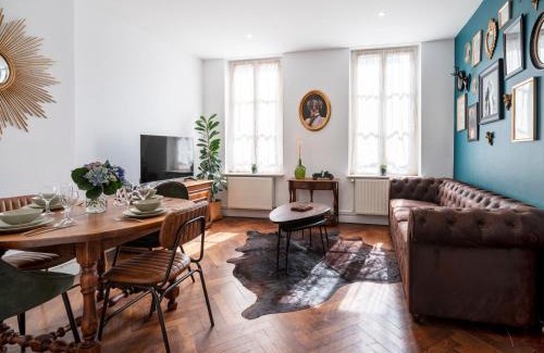 Metz-Centre – Ancienne Ville Apartment | Bohemian Bakoua & Chesterfield Cottage, hyper-centre
