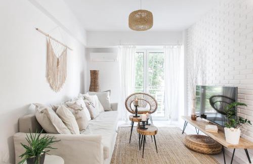 Filopappou Apartment | Bohemian Glyfada - Greecing