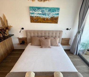 Paphos Apartment | Bohemian Rhapsody