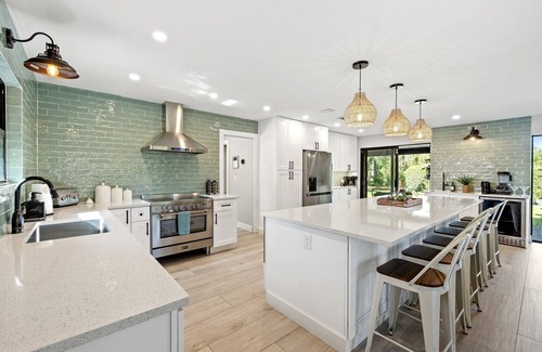 Central Naples House | Boho Chic Estate-40Ft Pool/Spa-Coolest House in Naples!