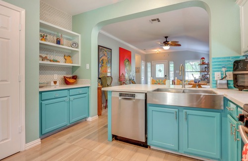 Kyle Cottage | Boho-chic Retreat w/Yard, 22 Mi to Dtwn Austin!