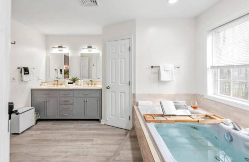 Pocono Lake House | Boho Haven Hideaway - Walk to Pool,Theater,Arcades, Firepit, Lake Access