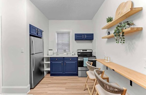 Historic Downtown Kissimmee House | Boho Lake – Fishing, Civic Center & More