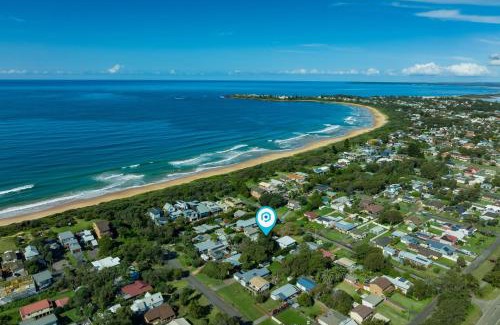 Culburra Beach House | Boho Pet Friendly 1 Min Walk to Beach