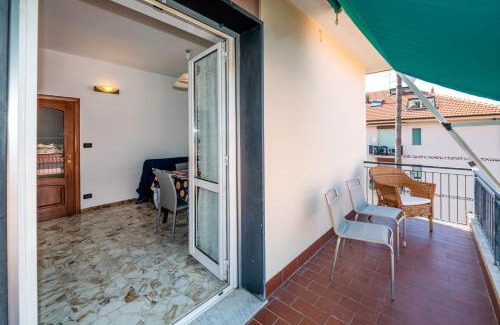 Borgio Verezzi Apartment | Bolle blu - By Ligooria