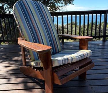 Leisure Bay House | Bon-up-a-Tree log house with jacuzzi ocean views, south coast Kwa Zulu Natal