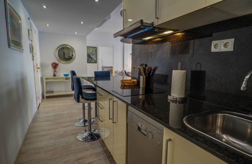 Sitges Town Center Apartment | Bonaire Queens by Hello Homes Sitges