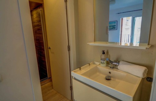 Sitges Town Center Apartment | Bonaire Queens by Hello Homes Sitges