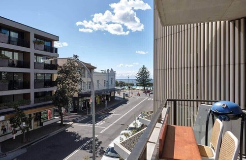 Bondi Beach Apartment | Bondi Beach Premium 2 bed Apt | Views | Parking
