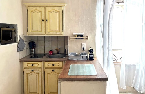 Bonifacio Apartment | Bonifacio Haute-Ville: large renovated 14th century charming studio, air-conditioned, WIFI