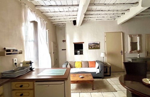 Bonifacio Apartment | Bonifacio Haute-Ville: large renovated 14th century charming studio, air-conditioned, WIFI