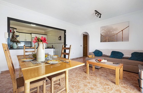 Puerto de la Cruz Apartment | 'Bonito' Vacation with Sea View, Private Terrace and Wi-Fi