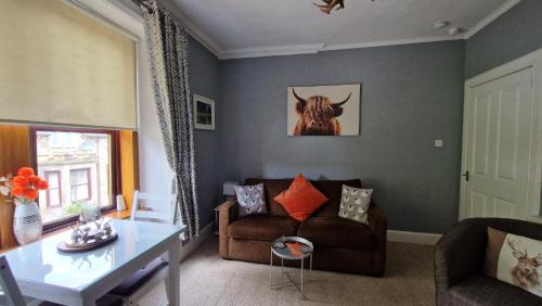 Pitlochry Apartment | Bonnie Taigh with FREE parking 24 hours