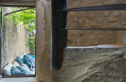 Bonnieux House | Bonnieux ancient village house with spectacular view and dipping pool