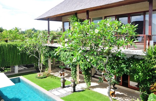 Batubelig Villa | Book 3 Bedroom, stay in large 5 Bedroom Private Pool Villa, Relax!