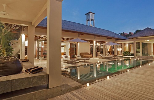 Bukit Villa | Book 3 Bedrooms, Stay at Large 4 Bedrooms Luxe Pool Villa, Daily staff service