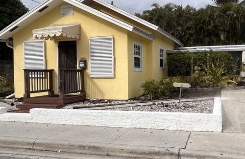Lake Worth House | Book 5 Months get Sixth Month and 1Day Free! No TDT Taxes Either!