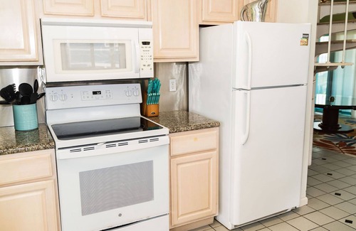 Cape San Blas House | Book for Fall! Beach Bungalow! Steps from Beach! Private Pool! Dog-Friendly!