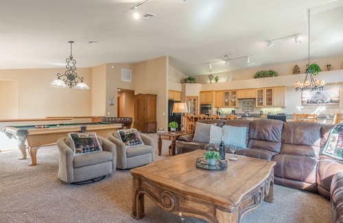 Mammoth Lakes House | Book for Fall! Spacious Mountain Townhome with Pool Table, Foosball, and Amazing Mountain Views!