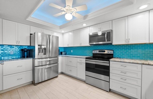 Siesta Key Condo | 🦩Book Me Baby! Bayview Beauty at Siesta Key 🦩