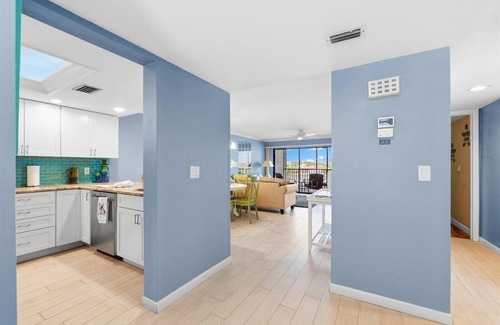 Siesta Key Condo | 🦩Book Me Baby! Bayview Beauty at Siesta Key 🦩